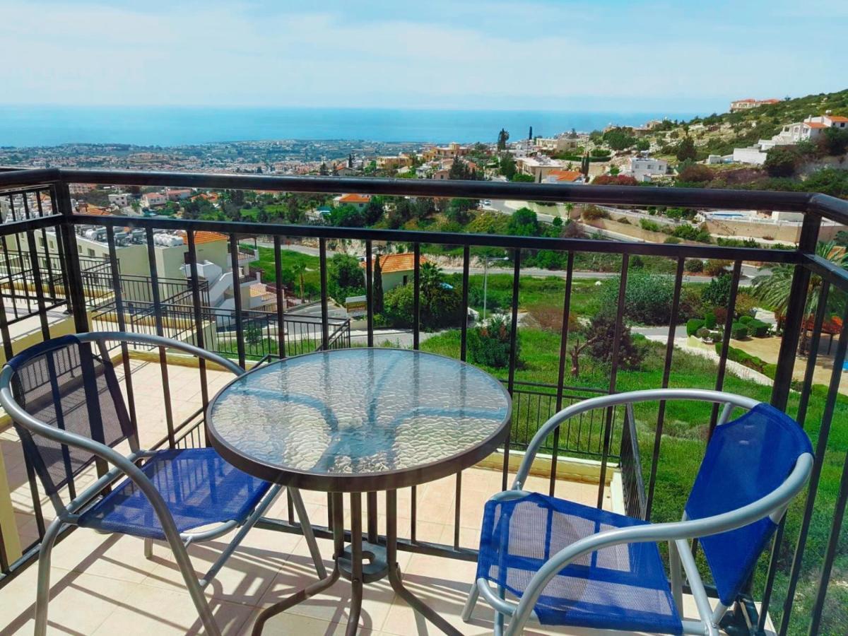 Pearl Julia's Studio Apart Otel Peyia